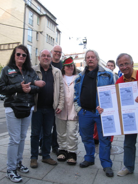 Trotz Schlafmangel haben Gabriele, Reinhard, Reinhard, Olivera, Norbert und Walter (v.l.n.r.) ihren Humor nicht verloren