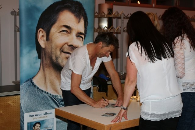 Die Autogrammstunde nach absolviertem Auftritt gehört natürlich dazu. | Foto: privat