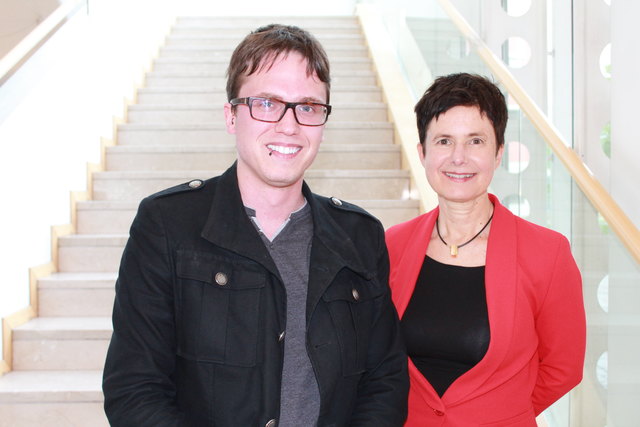 Patientenanwältin Angelika Schiwek mit SPÖ-Gemeinderat Ronald Rabitsch, der die Begrüßungsworte sprach
