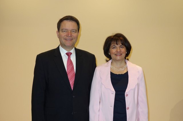 Carsten Hülsdonk mit seiner Frau Grazia