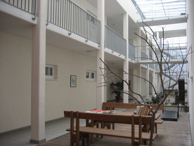 Das Atrium des betreuten Wohnens: Das Gebäude wird im Sommer erweitert. | Foto: Gemeinde
