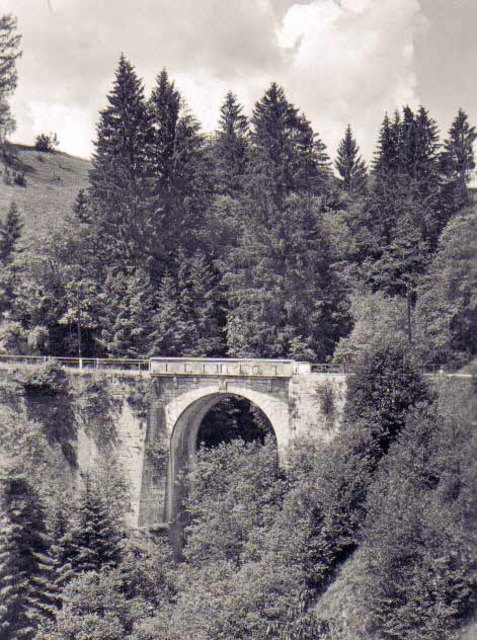 Auf Betreiben der Widerstandsgruppe rund um Alois Scheiber blieb auch die “Hohe Brücke” in Mittersill von der Zerstörung zu Kriegsende verschont. | Foto: privat