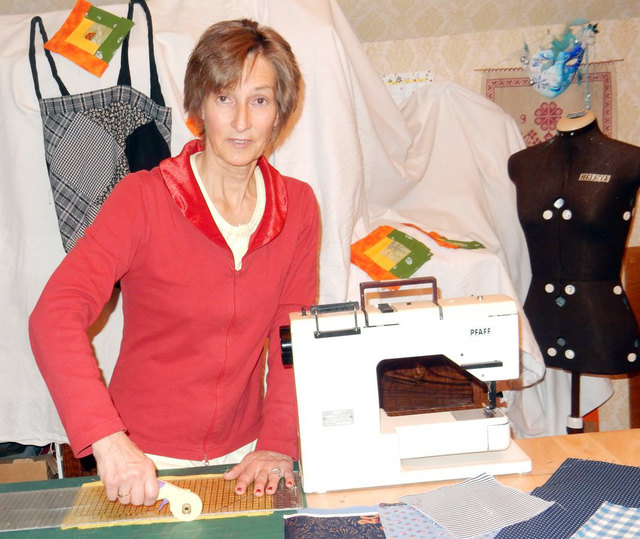 Helga Rauter leitet am Mittwoch, dem 20. Mai den Kurs "Patchwork-Die schnelle Umhängetasche" | Foto: Kunstraum