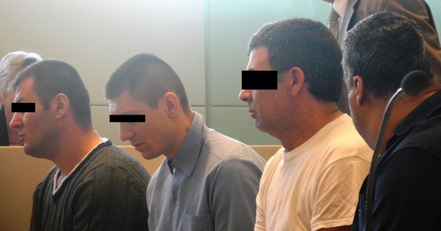Angeklagte Schlepper legten in der Hauptverhandlung ein Geständnis ab und waren mit den verhängten teilbedingten Strafen einverstanden. | Foto: mr