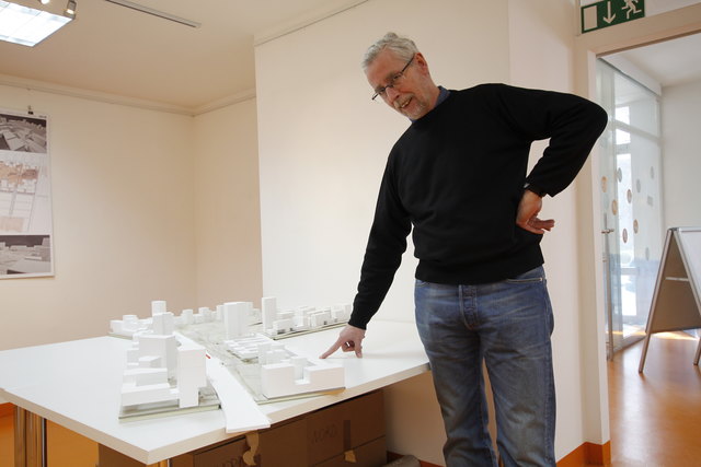 Ausstellung und Spaziergang im Nordbahnviertel bietet Martin Forstner (Gebietsbetreuung).