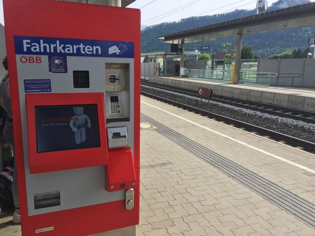 Für die technischen Probleme in Oberalm entschuldigen sich die ÖBB bei den Kunden.