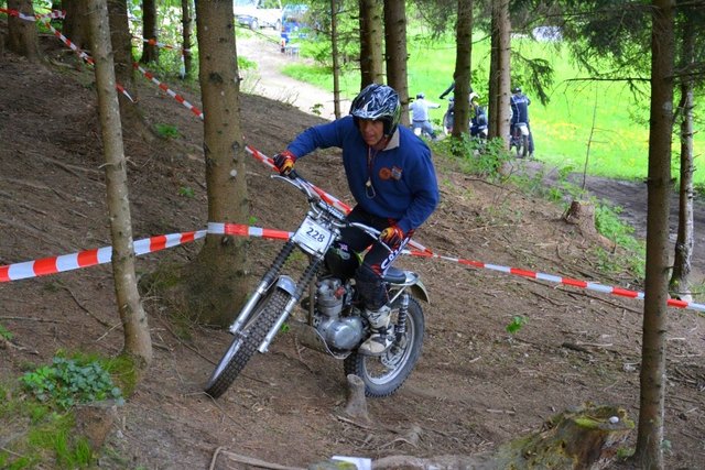 Gerhard Kräftner auf seiner "Pre 65 Triumph Tiger Cup" durfte über den Sieg jubeln. | Foto: privat