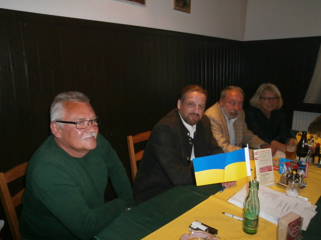 (v.l.n.r.) Bezirksparteiobmann Stv. GR Heinz Fiala, Ortsparteiobmann BezPO Stv. GR Walter Gall, Bezirksparteiobmann Stv. HR GGR Dr. Arthur Seltmann und GR Brigitta Seltmann;