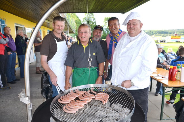 Beim letzten Heimspiel lädt der SV Licht Loidl Lafnitz jeden Besucher zu gratis Essen und Getränk. | Foto: KK