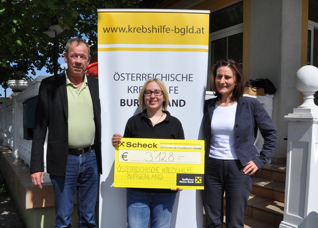 Prim. Dr. Luc Bastian, Vorstand der Chirurgischen Abteilung Krankenhaus Kittsee, Mitorganisatorin Stefanie Peck und Mag. Andrea Konrath, Geschäftsführerin Österreichische Krebshilfe Burgenland | Foto: Peck