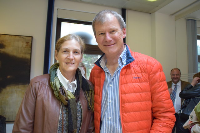 Gerda und Christoph sind seit 30 Jahren mit der ausstellenden Künstlerin befreundet.