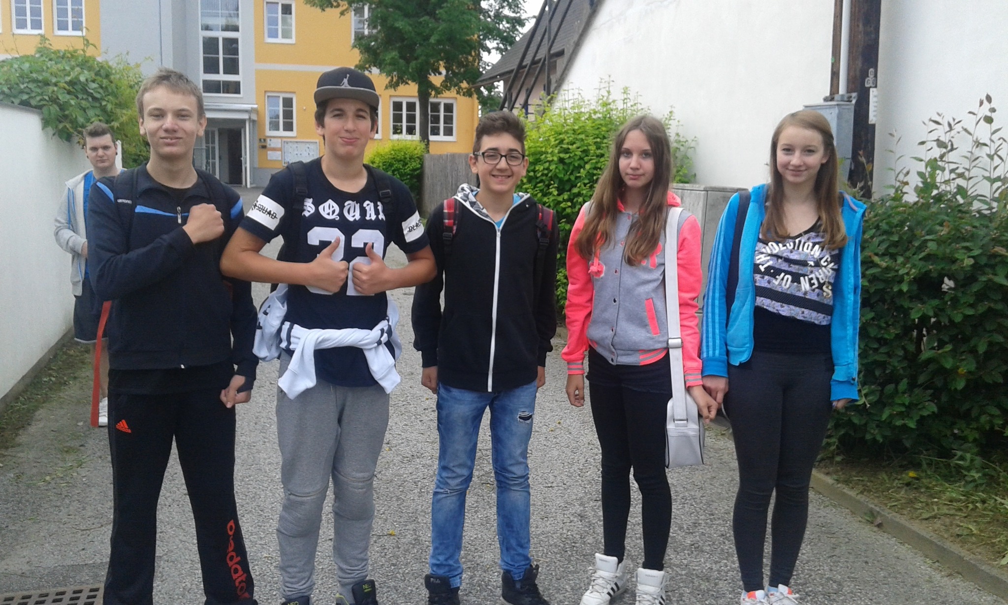 Zurck in Weiz die nchste berraschung: Musik und Tanz, Speis und Trank und viel Spa beim gegensteitigen Kennenlernen. Am letzten Tag standen die Aktuelle News - HTL Weiz
