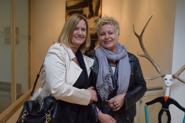 Von links: Daniela Fritz und Karin Vogelsang