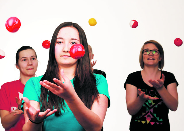 Jonglieren steht auf dem Programm am 3. Juni. | Foto: Ingo Lacheiner