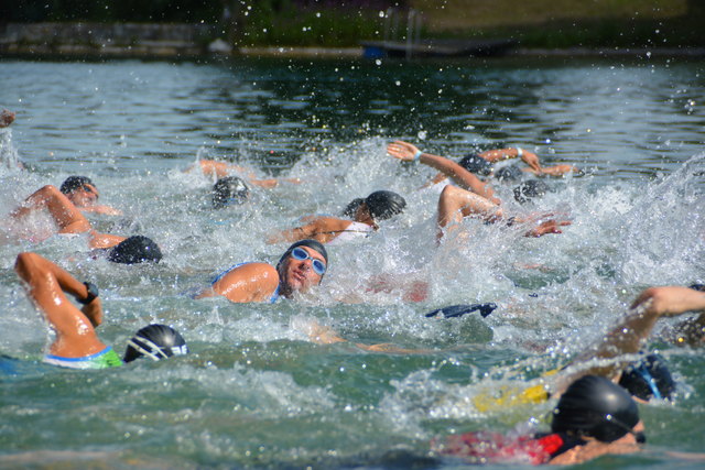 Wenn man bei Ausee-Triathlon Wasser schluckt, ist man zumindest sicher, dass das Wasser sauber ist.