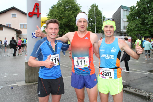 Neuer Streckenrekord: Stefan Linseder (Mitte) siegte vor Alex Knoblechner und Vorjahres-Sieger Christian Schmuck.