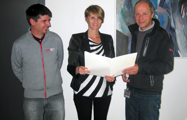 v.l.: Bgm Bernd Huber, Bezirkshauptfrau Katharina Rumpf und BgmStv Josef Friedl. | Foto: BH Reutte/Lorenz