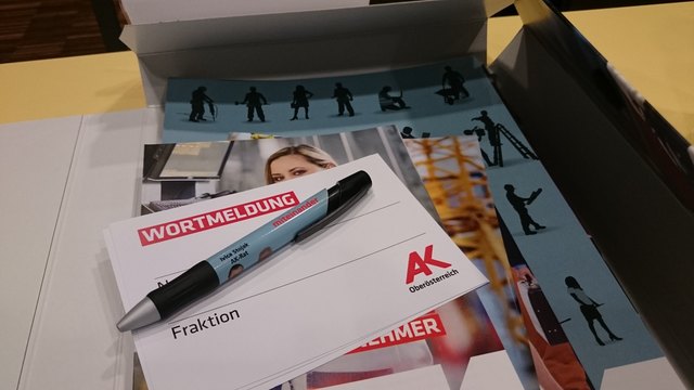 Am Donnerstag, den 28. 05. 2015 fand gemäß § 52 Absatz 1 Arbeiterkammergesetz die 3. Vollversammlung der XV. Funktionsperiode der Kammer für Arbeiter und Angestellte für Oberösterreich, im Kongresssaal der AKfOÖ in Linz, Volksgartenstraße 40, statt.