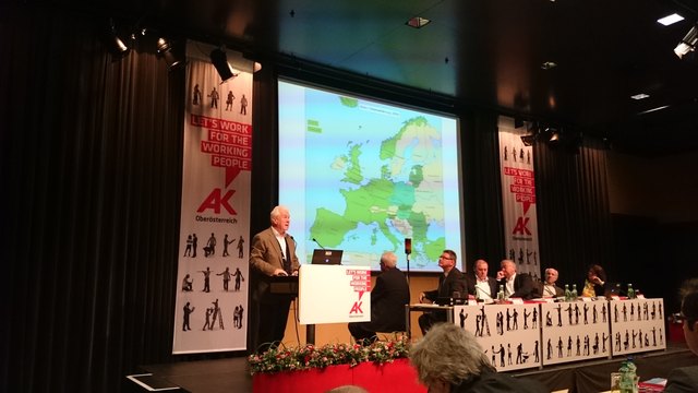 Am Donnerstag, den 28. 05. 2015 fand gemäß § 52 Absatz 1 Arbeiterkammergesetz die 3. Vollversammlung der XV. Funktionsperiode der Kammer für Arbeiter und Angestellte für Oberösterreich, im Kongresssaal der AKfOÖ in Linz, Volksgartenstraße 40, statt.