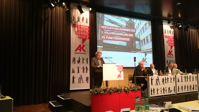 Am Donnerstag, den 28. 05. 2015 fand gemäß § 52 Absatz 1 Arbeiterkammergesetz die 3. Vollversammlung der XV. Funktionsperiode der Kammer für Arbeiter und Angestellte für Oberösterreich, im Kongresssaal der AKfOÖ in Linz, Volksgartenstraße 40, statt.