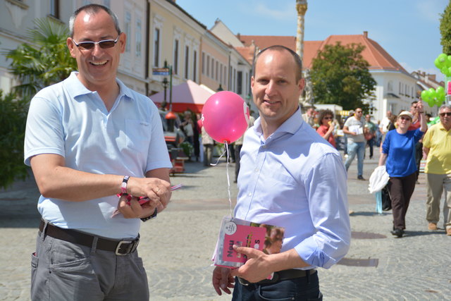 Gut gelaunte Wahlwerber: Spitzenkandidat Christian Schreiter und Bundeschef Matthias Strolz
