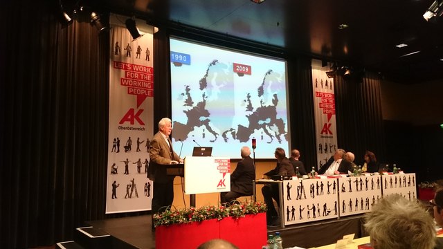 Am Donnerstag, den 28. 05. 2015 fand gemäß § 52 Absatz 1 Arbeiterkammergesetz die 3. Vollversammlung der XV. Funktionsperiode der Kammer für Arbeiter und Angestellte für Oberösterreich, im Kongresssaal der AKfOÖ in Linz, Volksgartenstraße 40, statt.