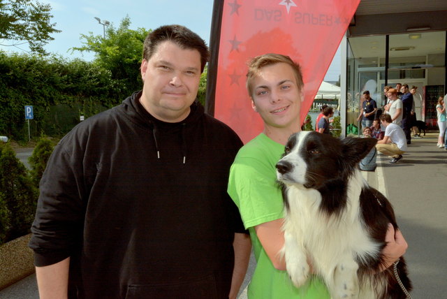 Vorjahrssieger Lukas Pratschker (r.) kam mit seinem Falco zum Supertalent-Casting.