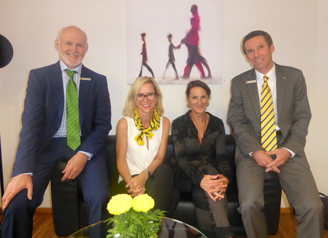 Künstlerin Margit Hager (2. v. re.) mit Siegfried Kratzer (li.), Claudia Huber und Markus Told von der RB MUT. | Foto: WLOTT