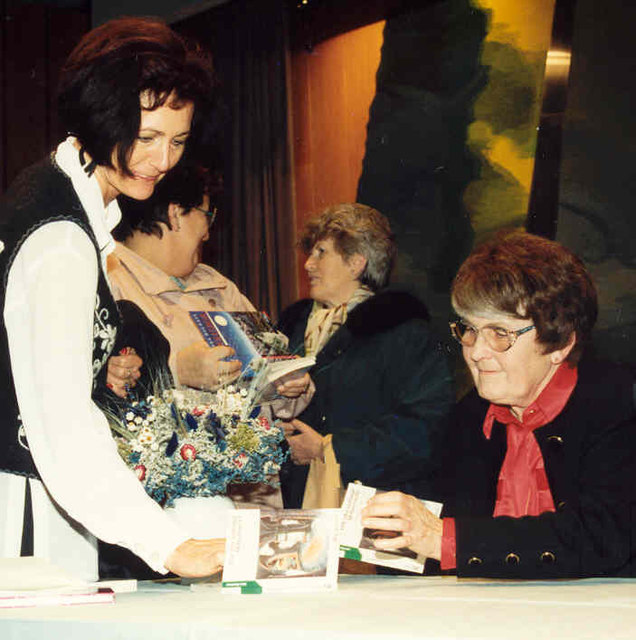 Käthe Recheis - Lesung mit Fridolin Dallinger - Klavier am 25. November 1994 bei der QULTURSzene Hörsching