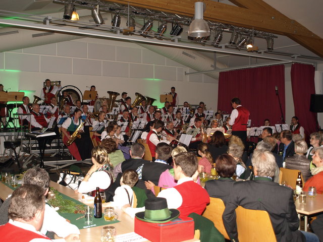 Die Mitglieder des MV Parschlug sorgten in der ausverkauften Festhalle für tolle Stimmung. | Foto: KK