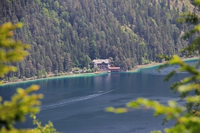 Blick auf das Hotel "Ronacherfels"