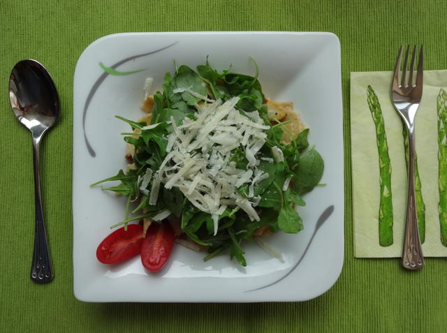 Tagliatelle mit mediterraner Spargelsoße