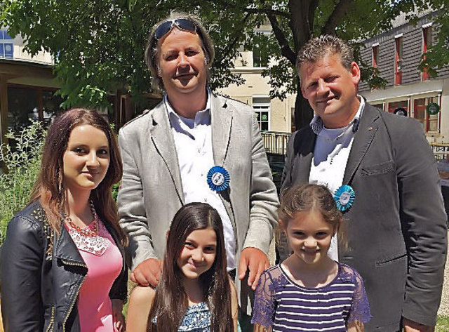Im Rahmen seiner ständigen sozialen Tätigkeiten kam GR. Günther Scheider-Schmid, um der Leitung des Kindergartens St. Ruprecht zu dessen 100- Jahre- Jubiläum zu gratulieren. In seinem Gefolge auch Stadtrat Christian Scheider.