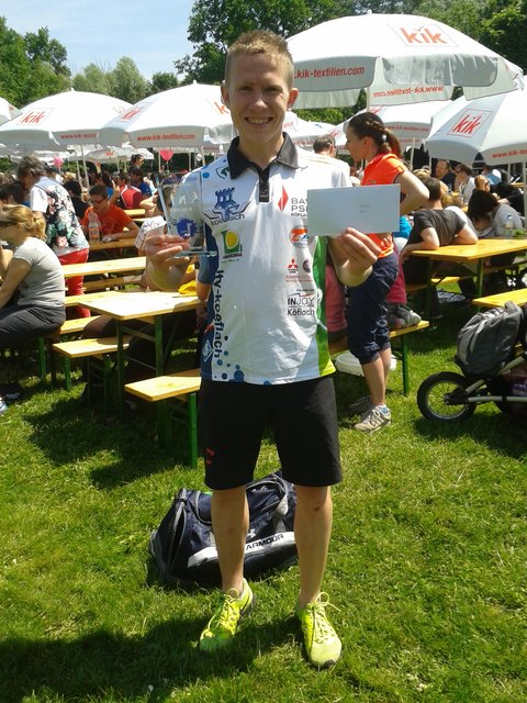 Trotz Platzwunde am Kopf gewann Christian Kresnik den Wienathlon. | Foto: KK