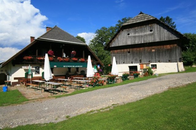 Der idyllisch gelegene Hundsmarhof in Heiligengeist bei Villach ist Schauplatz des bereits traditionellen "Blues und Country am Berg" | Foto: Foto Hundsmarhof