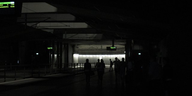 ...oder Gruuuuuselzeit  bei der Haltestelle Hauptbahnhof.