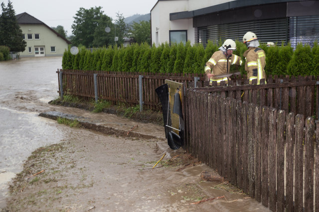Viele betroffene Häuser mussten von der Feuerwehr ausgepumpt werden