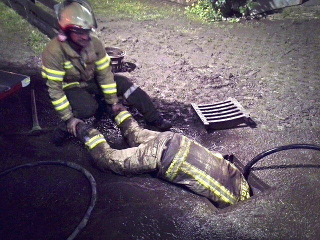 Die Feuerwehrmänner hatten auch in Ranggen alle Hände voll zu tun! | Foto: FF Ranggen