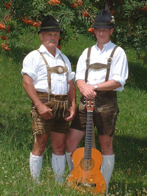Mit dabei ist die schwungvolle Abersee Musi, der beliebte Blühnbacher Zwoagsang aus Salzburg. | Foto: Privat