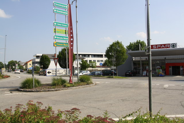 Hier entsteht in Lieboch ein Kreisverkehr und gleichzeitig ein Begegnungs- und Ortszentrum.