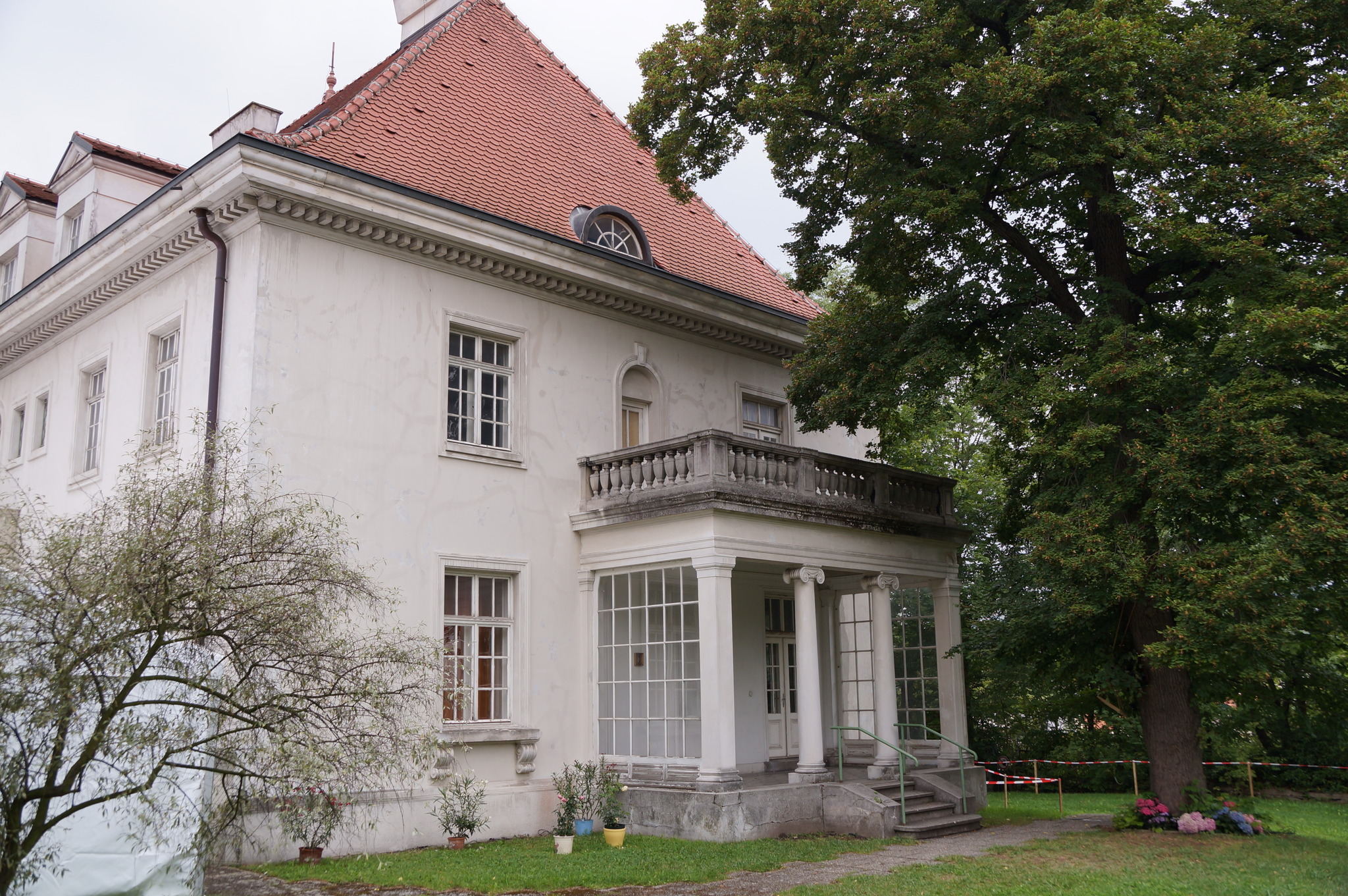 klosterneuburg-streitthema-rostock-villa-klosterneuburg