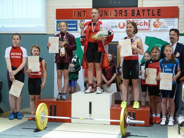 Nadine Pircher bei ihrer Ehrung zu Silber in der Klasse "U 12 schwer". | Foto: KK