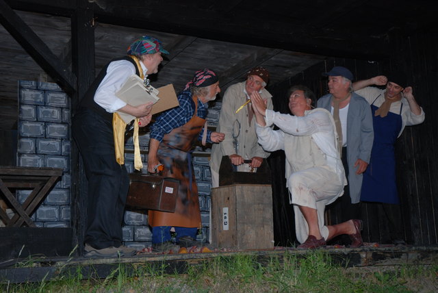 Die Handwerker bei der Theaterprobe zur lustigen Tragödie "Pyramus und Thisbe".