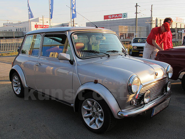 Der Mini beendete eine Ära und versenkte das Puch-Schammerl: Motor und Antrieb vorne.