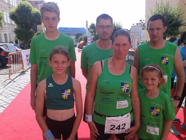 V.l.: Stefan Humpelstetter, Lea Weidemann, Josef Bauer, Marion Weidemann, Sarah & Andreas Doblinger