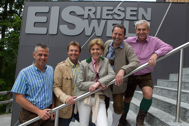 Bernhard Weiß (Bgm. Pfarrwerfen), BH Harald Wimmer, Brigitta Pallauf, Friedrich Oedl (Eisriesenwelt), Franz Eder (Eisriesenwelt). | Foto: LMZ/Neumayr/BP