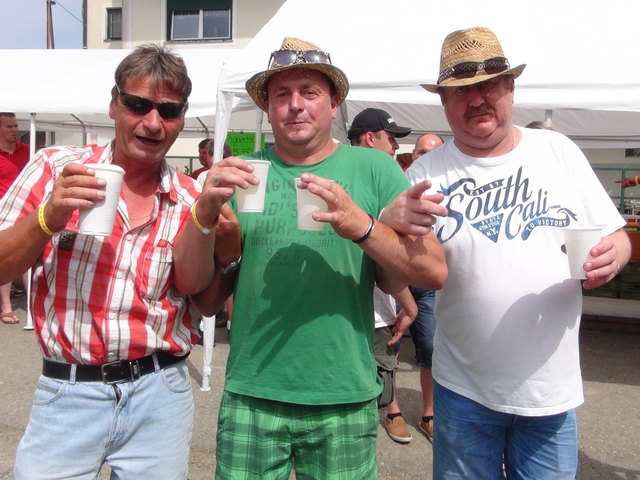 Die Fans waren bei Kaiserwetter über den von den Fahrern gezeigten Bergrallyrennsport begeistert.