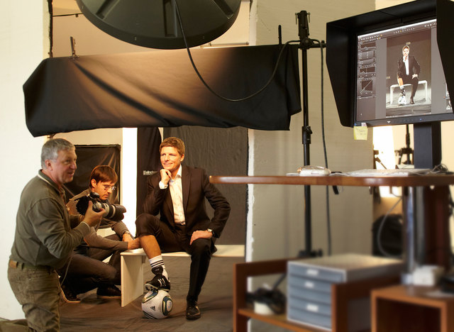 Hannes Resch beim Shooting mit Oliver Glasner. | Foto: reschfoto.at