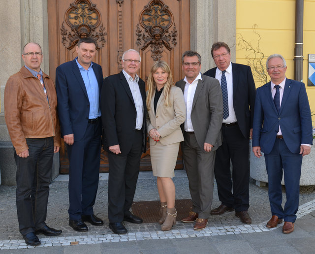 Franz Almesberger (Pucking), Manfred Baumberger (Ansfelden), Peter Koits (Wels), Heidi Strauss und Paul Mahr (beide Marchtrenk), Andreas Stockinger (Thalheim) und Harald Seidl (Traun). | Foto: Stadt Wels