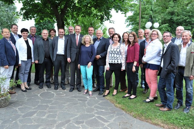 Die Mitglieder der Vollversammlung des Tourismusverbandes NÖ-Zentral bei der Tagung in Böheimkirchen.